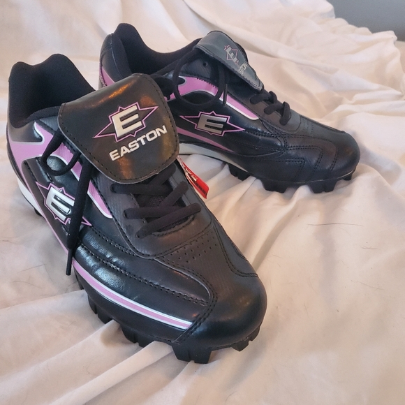 EASTON SOFTBALL CLEETS - Picture 6 of 7